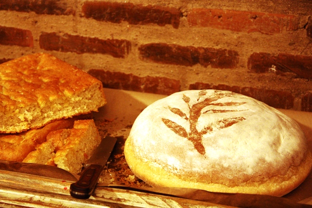 Pecado da gula -Os pães preparados na cozinha da La Vera