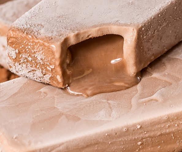 Para os amantes dos doces: chocolate com recheio de brigadeiro