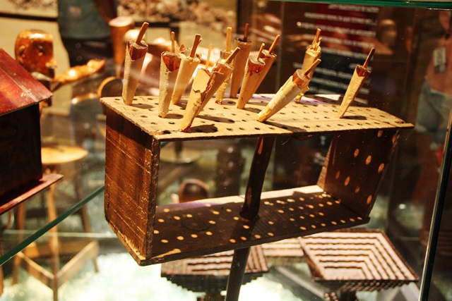 Lembra do pirulito de açúcar. Hoje integra o acervo do Cais do 