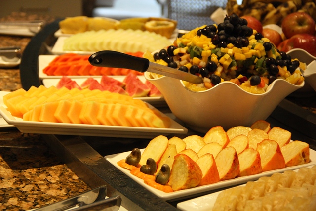 Café da manhã do Atlante Plaza com destaque para as frutas