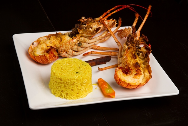 Mojica Praia: lagosta do Chef na praia do Francês