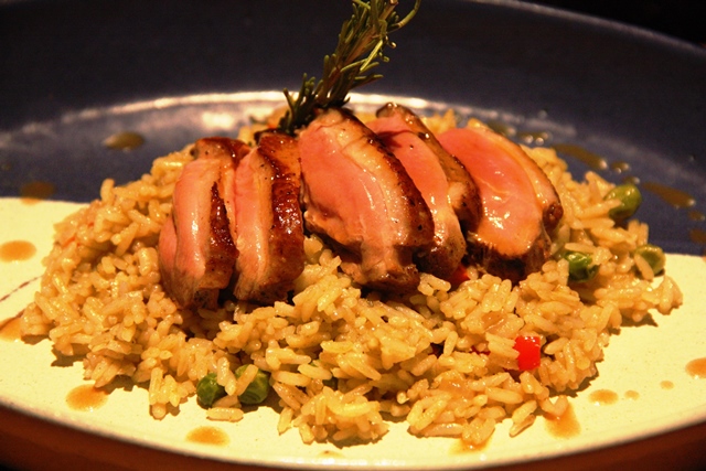 Peito de pato com arroz peruano. Fiquei apaixonada