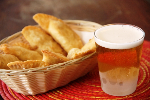 No fim de tarde: De segunda a sábado tem promoção da cerveja no Anamá Pasteis do Anamá ótima parceira da cerveja