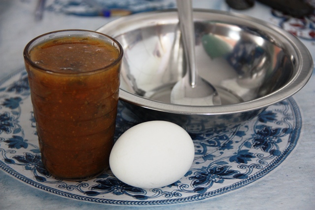 Ovo cozido faz a diferença do caldinho de Mocotó de Maria