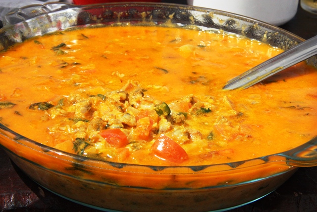 Mariscada ao leite de coco do restaurante Burgalhau em Maragogi. É de pedir bis