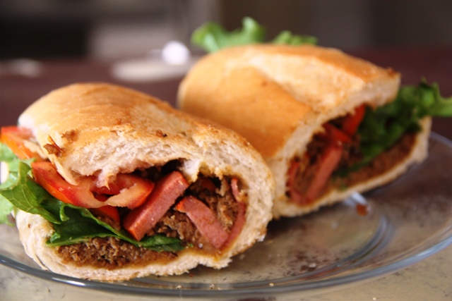 Cachorro quente da Padaria Brasília no bairro do Farol