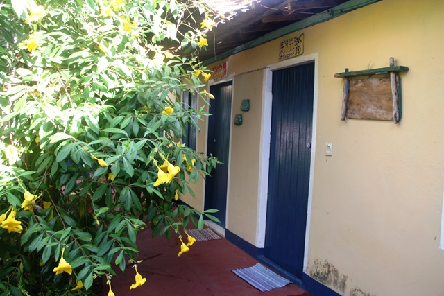 Detalhe dos quartos do jardim da pousada