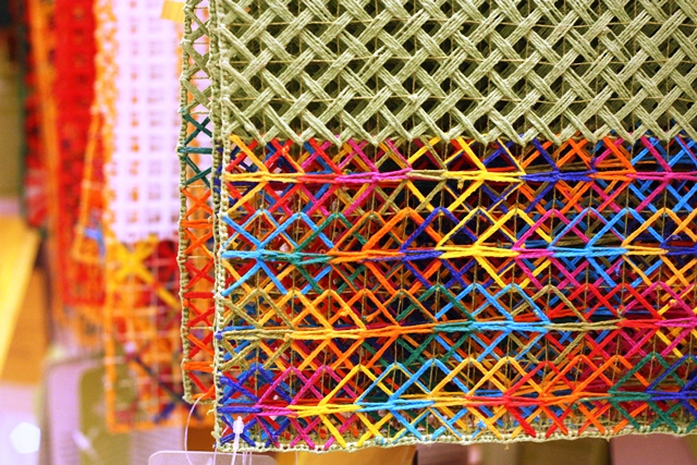 Filé das Alagoas, típico bordado colorido das lagoas