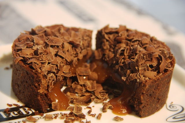 Tartelette twix: chocolate meio amargo com caramelo e flor de sal