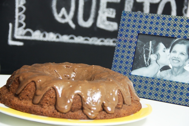 Bem-Casado na versão bolo para café no sabor de chocolate