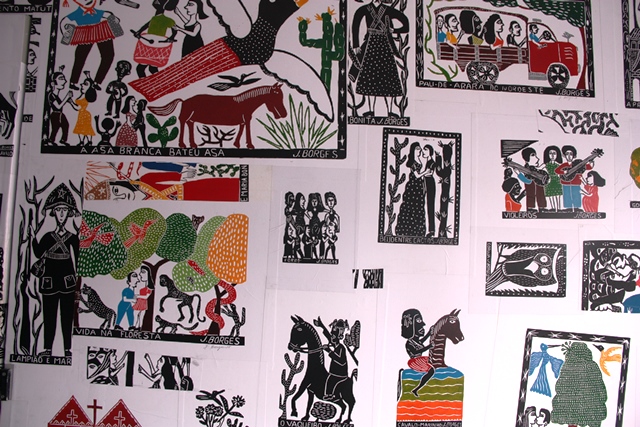 Painel com ilustrações do J. Borges dão charme ao hotel Premiun da Rede Citi