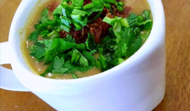 Caldinho de feijão um bom começo no Fusion Grill