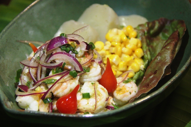Tradicional ceviche de camarão
