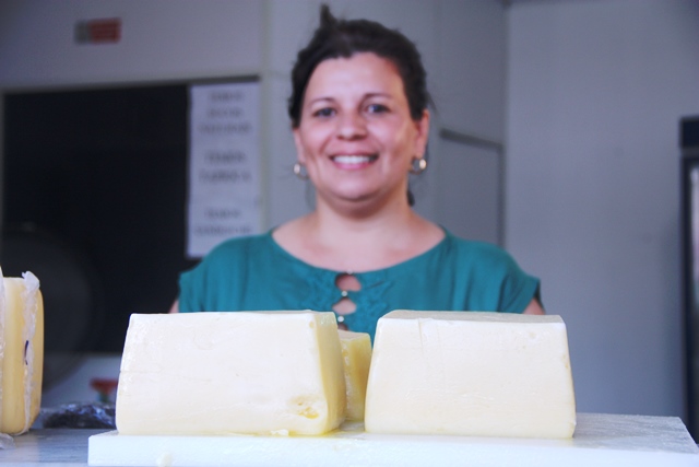 simpática Juliana Barbosa, que adora conversar e tem o estilo alagoano de receber bem