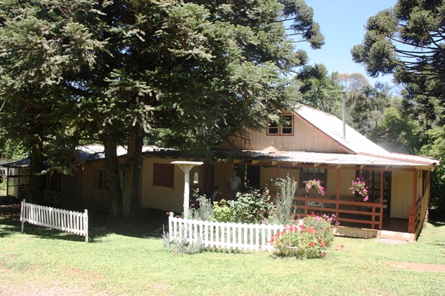 Casa singela da família Ramm com sabores e aromas dos imigrantes de Gramado. Muito lindo