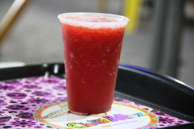 Frida, suco de morango com limão 