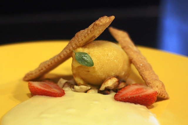 Sobremesa com bolacha sete capas de Atalaia