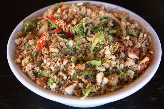 Salada Trapiá com 16 ingredientes é uma das queridinhas do público