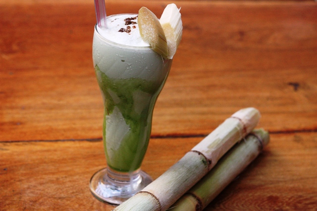 milk-shake de caldo de cana é geladinho, cremoso, docinho e vem coroado com raspas de rapadura.