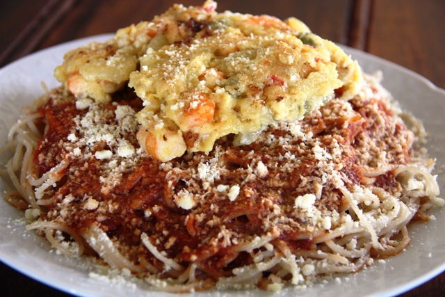 Macarronada com camarão é de comer rezando
