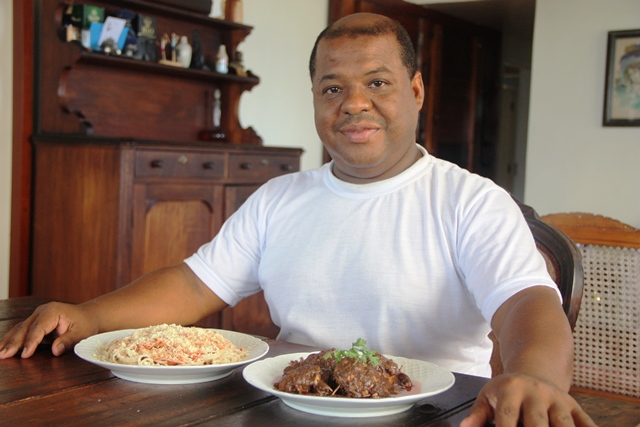 Fernandinho, herdeiro da tradição da macarronada do Edson