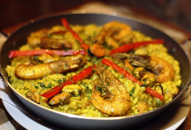 Paella marítima, uma das estrelas do Café Manolo