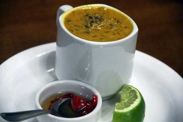 Tradicional caldinho de sururu, e de feijão é um clássico