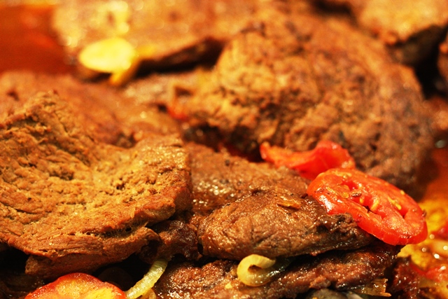 Bife, uma das atrações do café regional da Sueca