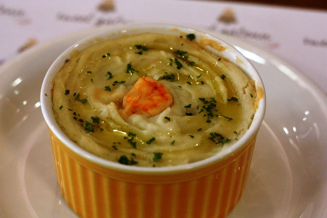 Escondidinho de batata doce com camarões 