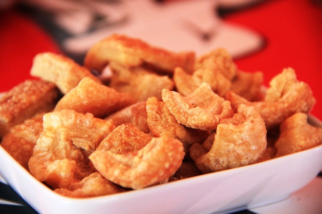 Porção de torresmo do Bar do Índio