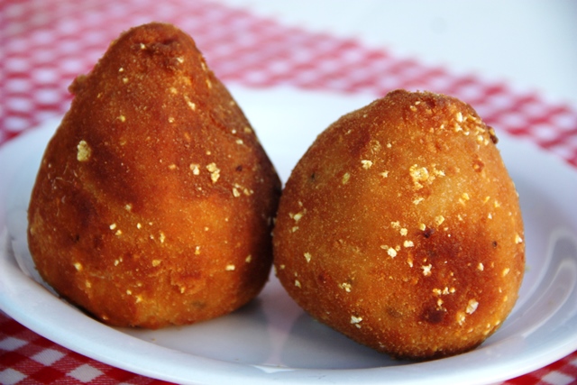 Paixão: Coxinhas de galinha com batata inglesa
