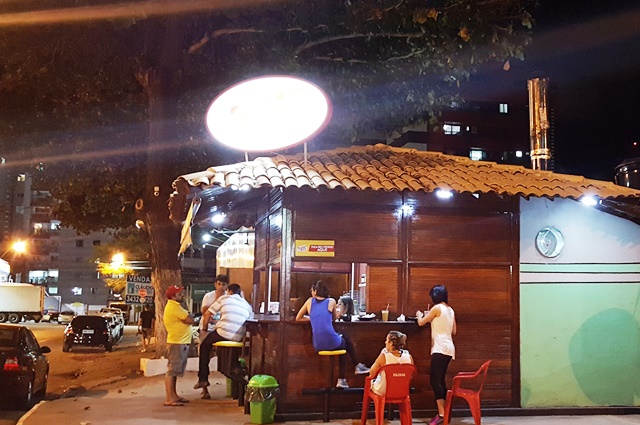 Box 3, na Jatiúca, endereço de bons sanduíches com a marca do Ricardo do Arroz