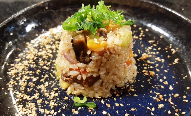 Arroz com camarão, polvo e mix de cogumelos