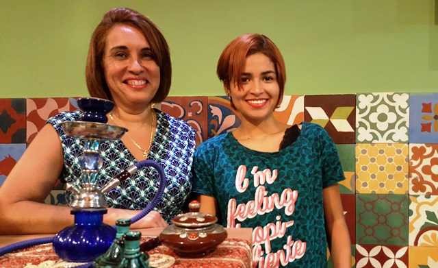 Tércia e Mac, apaixonadas pelos comidas do Oriente