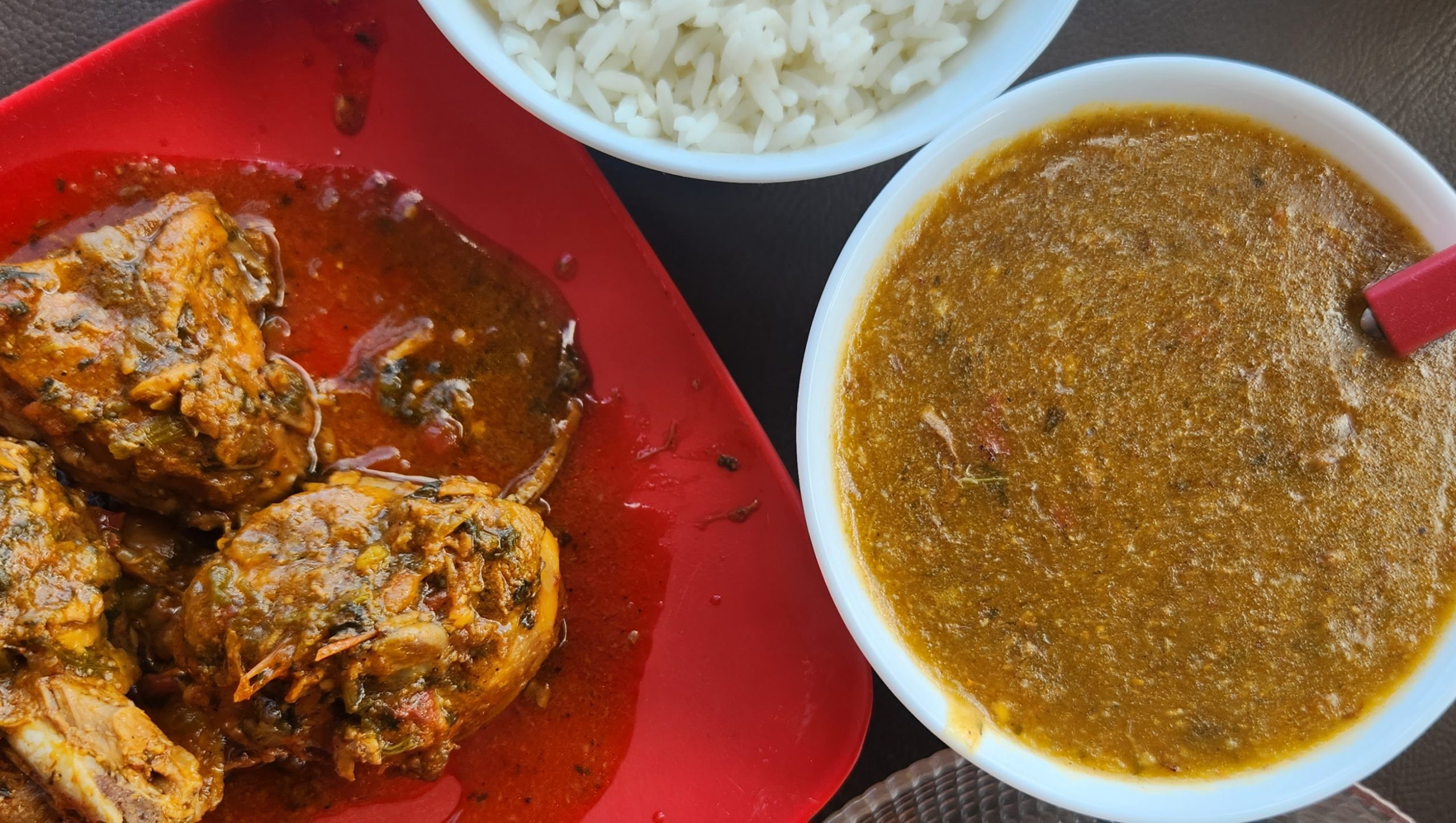 Maravilha: pirão da galinha velha