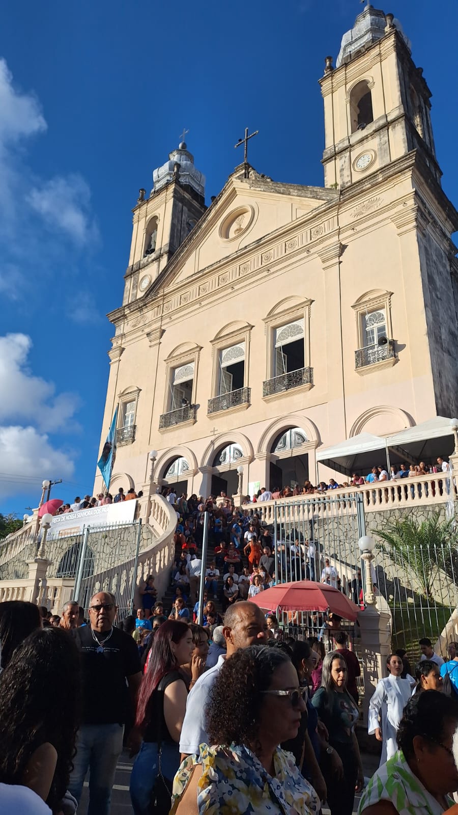 Procissão de Nossa Senhora dos Prazeres leva milhares de fiéis às ruas de Maceió