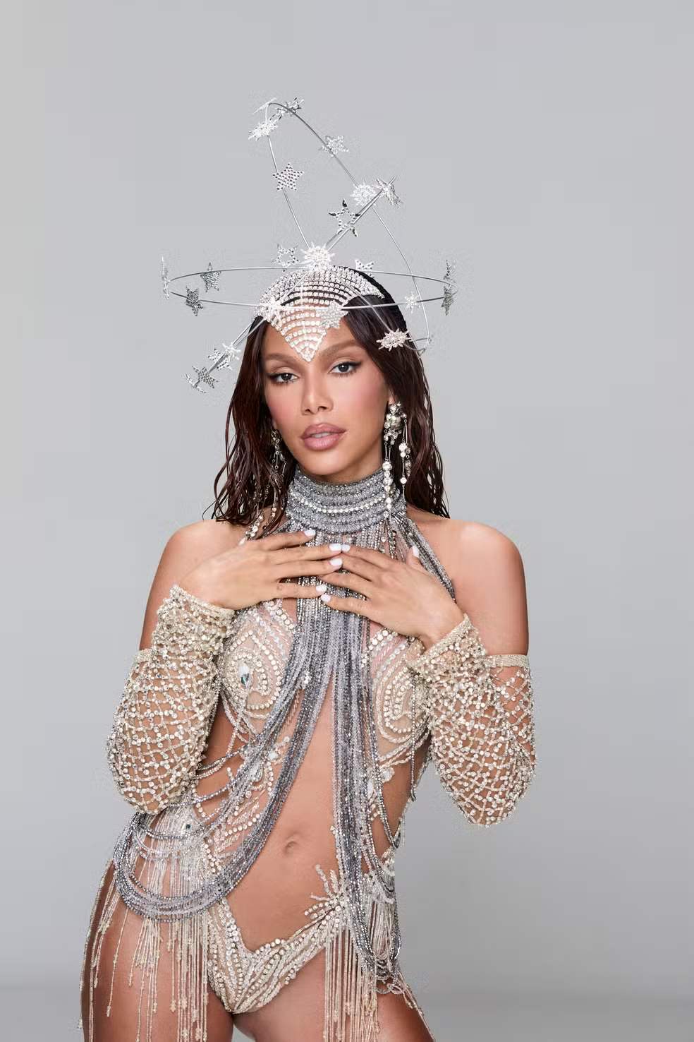 Anitta anuncia Ensaios da Anitta pela primeira vez em Belém do Pará: 'Não espero menos que muita jogação' — Foto: Iude Richele