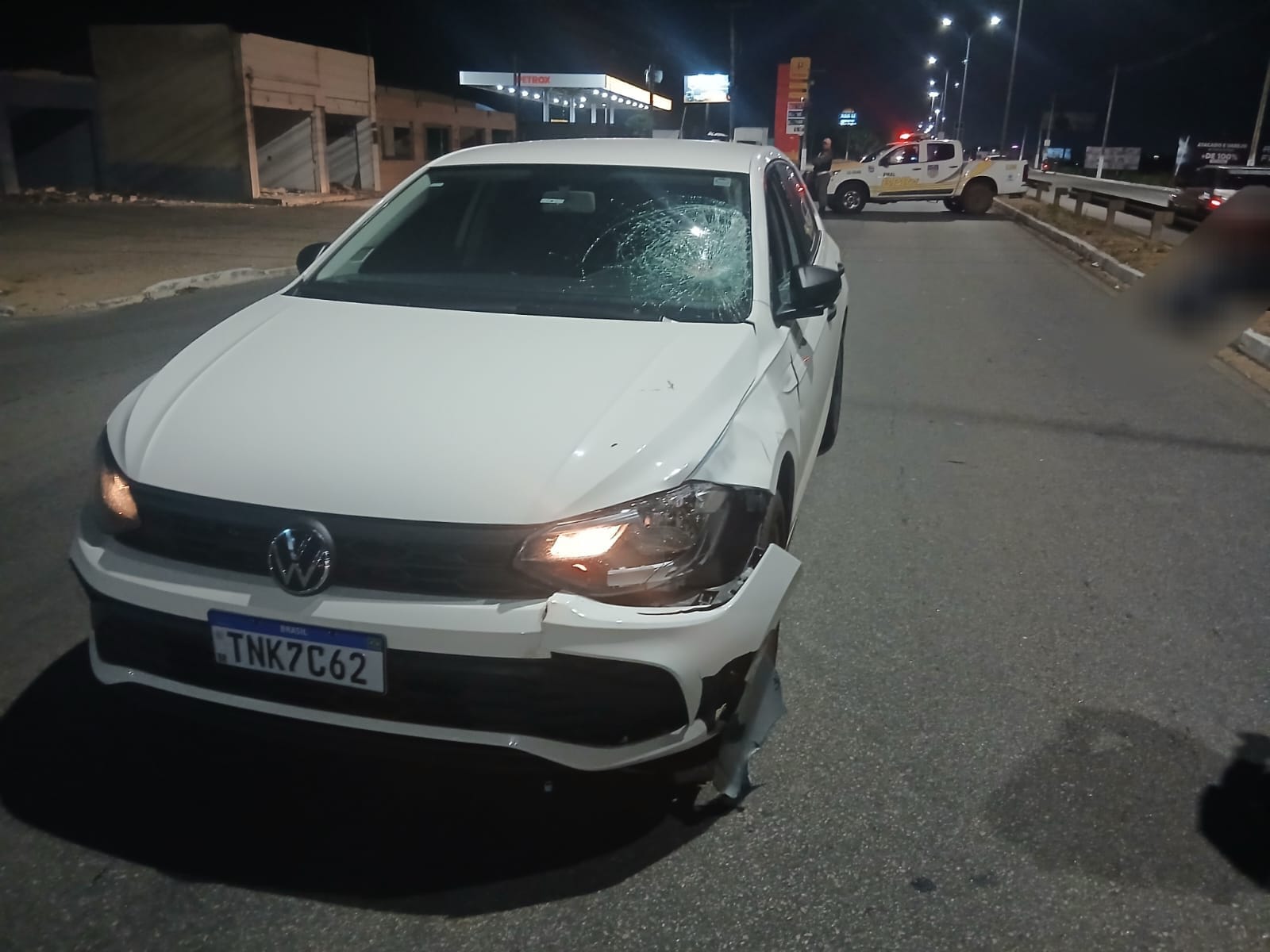 O impacto causado no acidente entre o carro e uma bicicleta