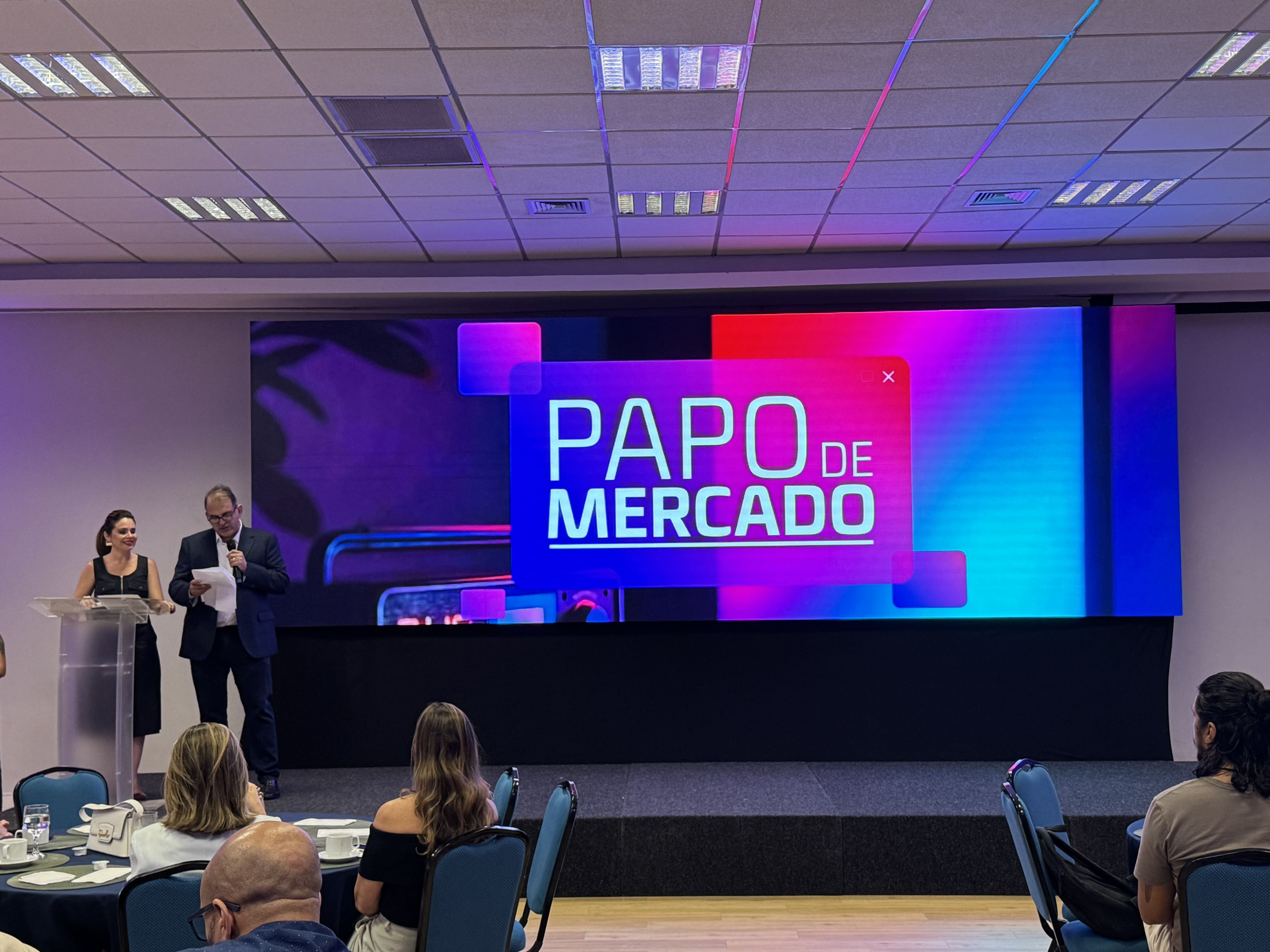 Diretor executivo do PSCOM realizando a abertura do evento