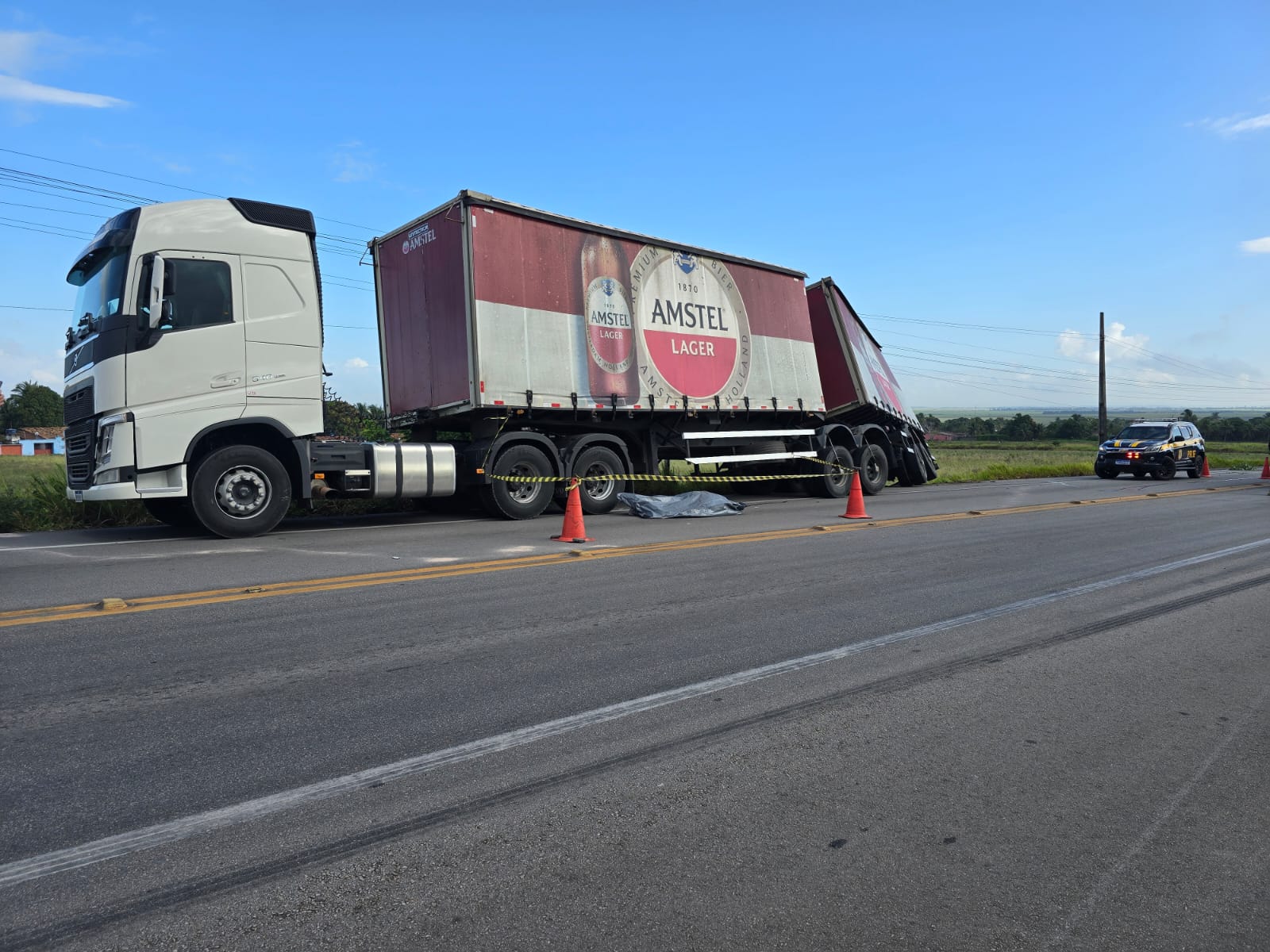 Homem morre atropelado por carreta na BR-101, em Junqueiro. Foto: Cortesia/PRF