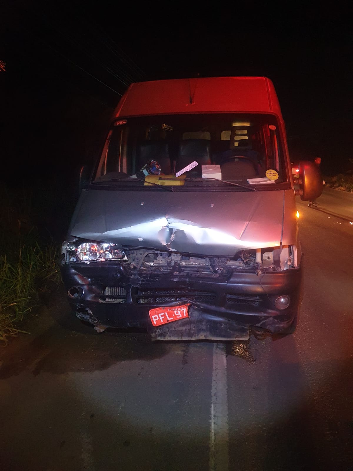 Jovem de 29 anos morre em colisão entre quadriciclo e van na AL-101 Norte, em Maragogi