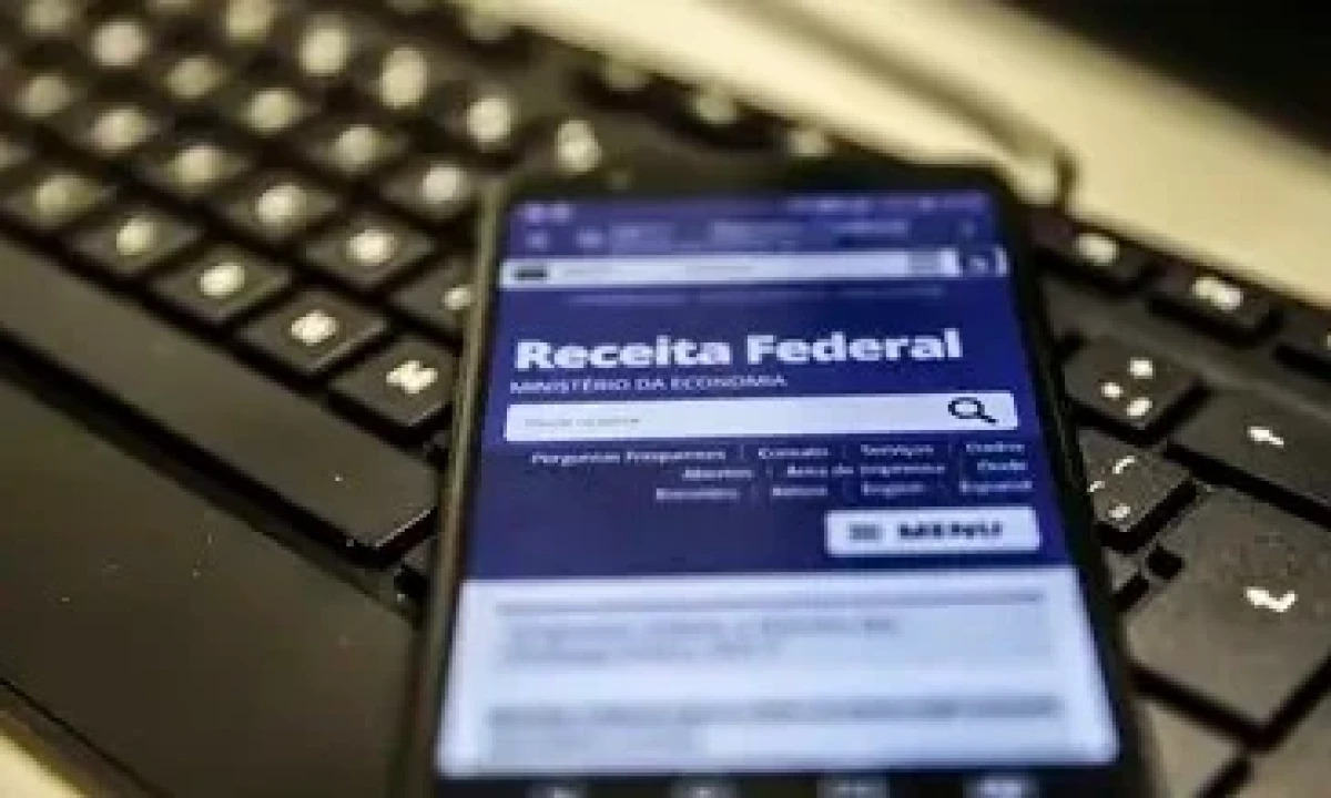Isenção para quem ganha R$ 5 mil vale para a declaração do IR 2026? Entenda