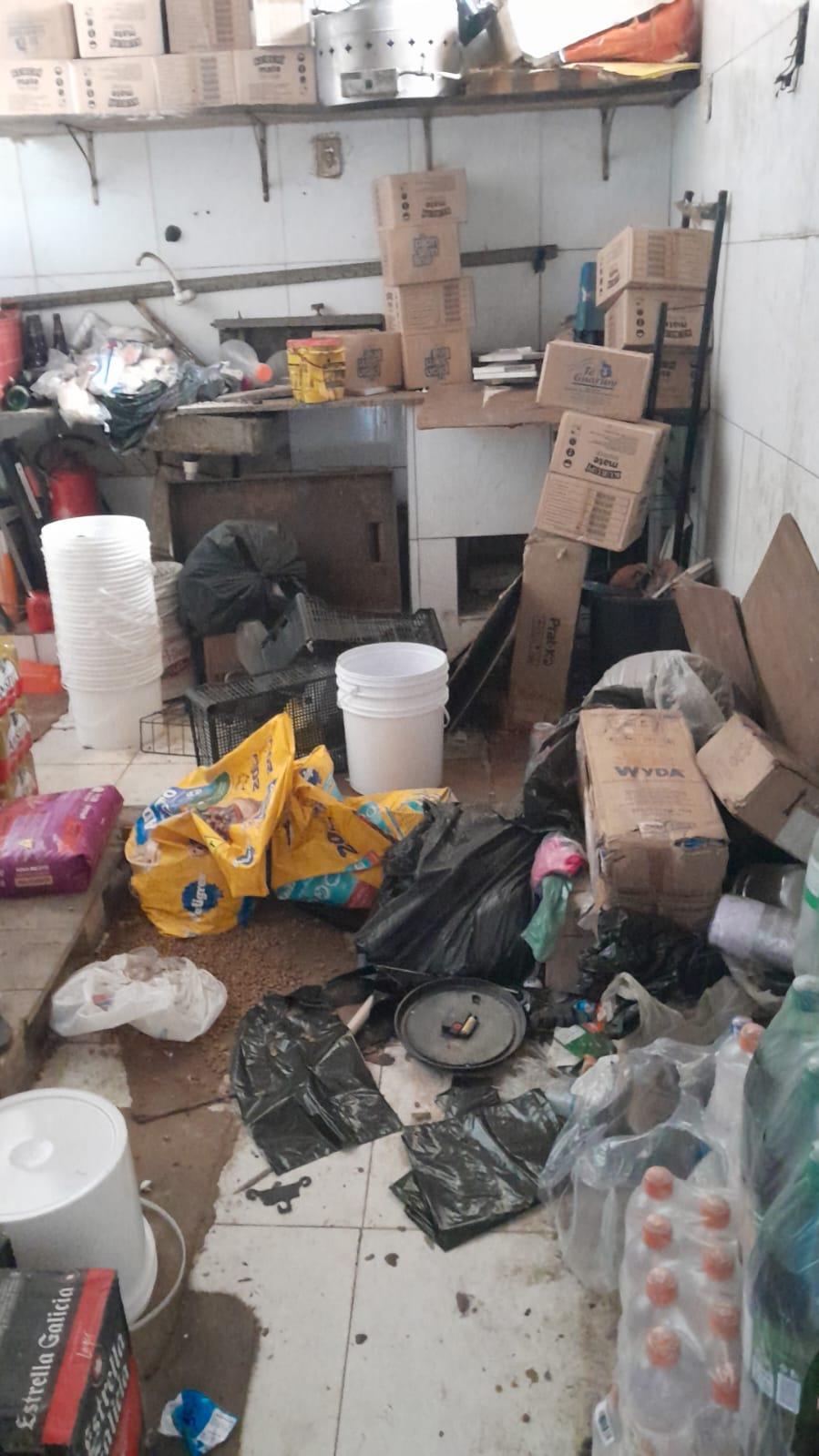 Vigilância Sanitária interdita mercadinho e panificação irregulares