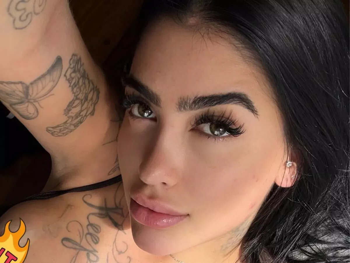 MC Mirella surge pelada na piscina e dá um show de sedução; veja