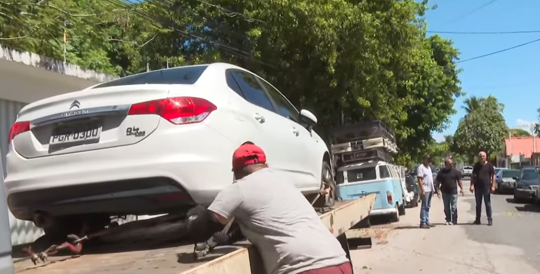 Clonagem de veículos: Polícia recolhe cerca de 20 carros em operação contra esquema, em Maceió