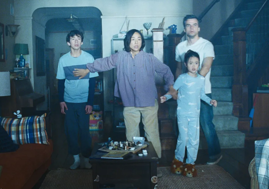 Netflix 'prende' homem em outdoor de filme com Wagner Moura
