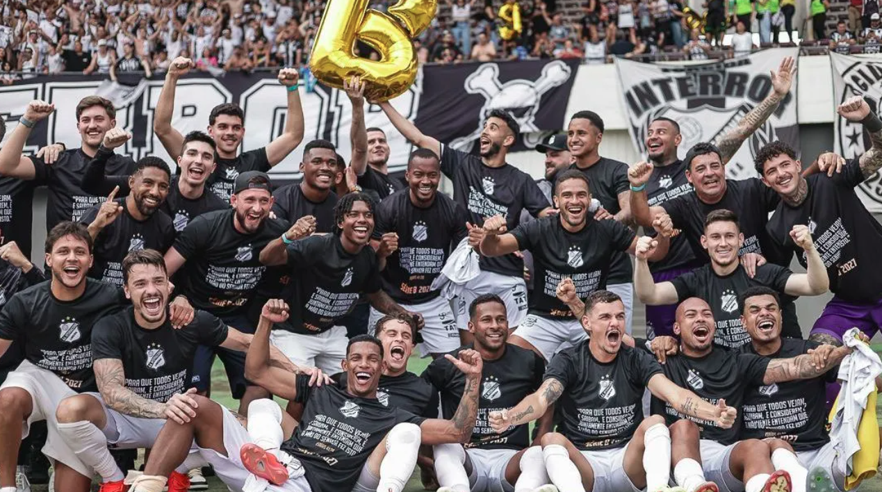 Ronaldo e Roberto Carlos entram em novo negócio no futebol com investimento de até R$ 454 milhões