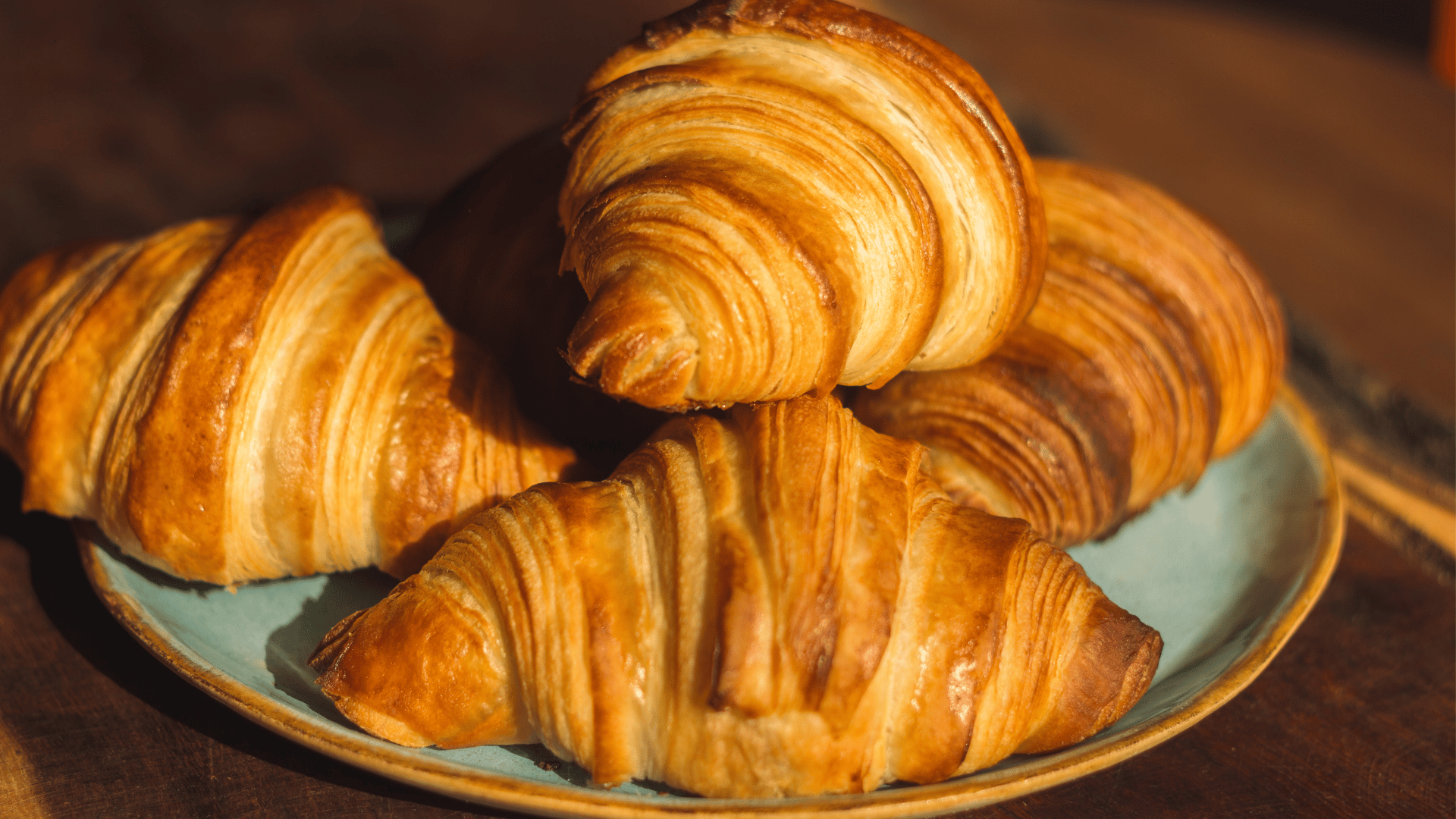 Croissant não nasceu na França? Conheça a história de 3 pães clássicos