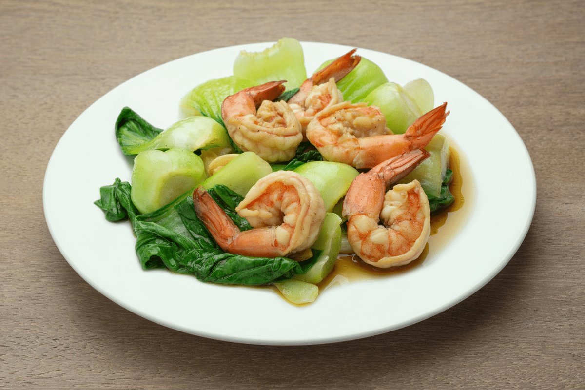 Como preparar acelga chinesa? Veja 3 ideias para um jantar leve e saudável