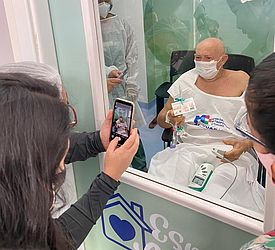 Através de Visita Virtual, avó intermada com Covid-19 pode ver os netos